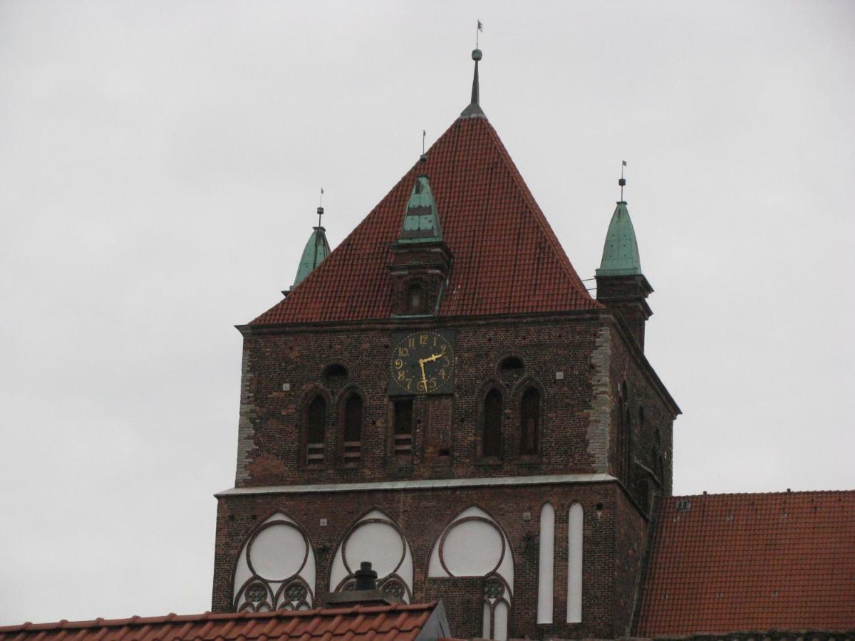 2 Ferienwohnungen Mitten In Der Innenstadt ไกรฟ์สวัลด์ ภายนอก รูปภาพ